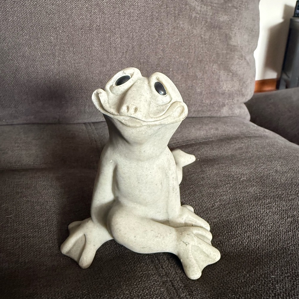 Quarry Critters Yoga Frog, FRITZ animal reptile pet garden decor